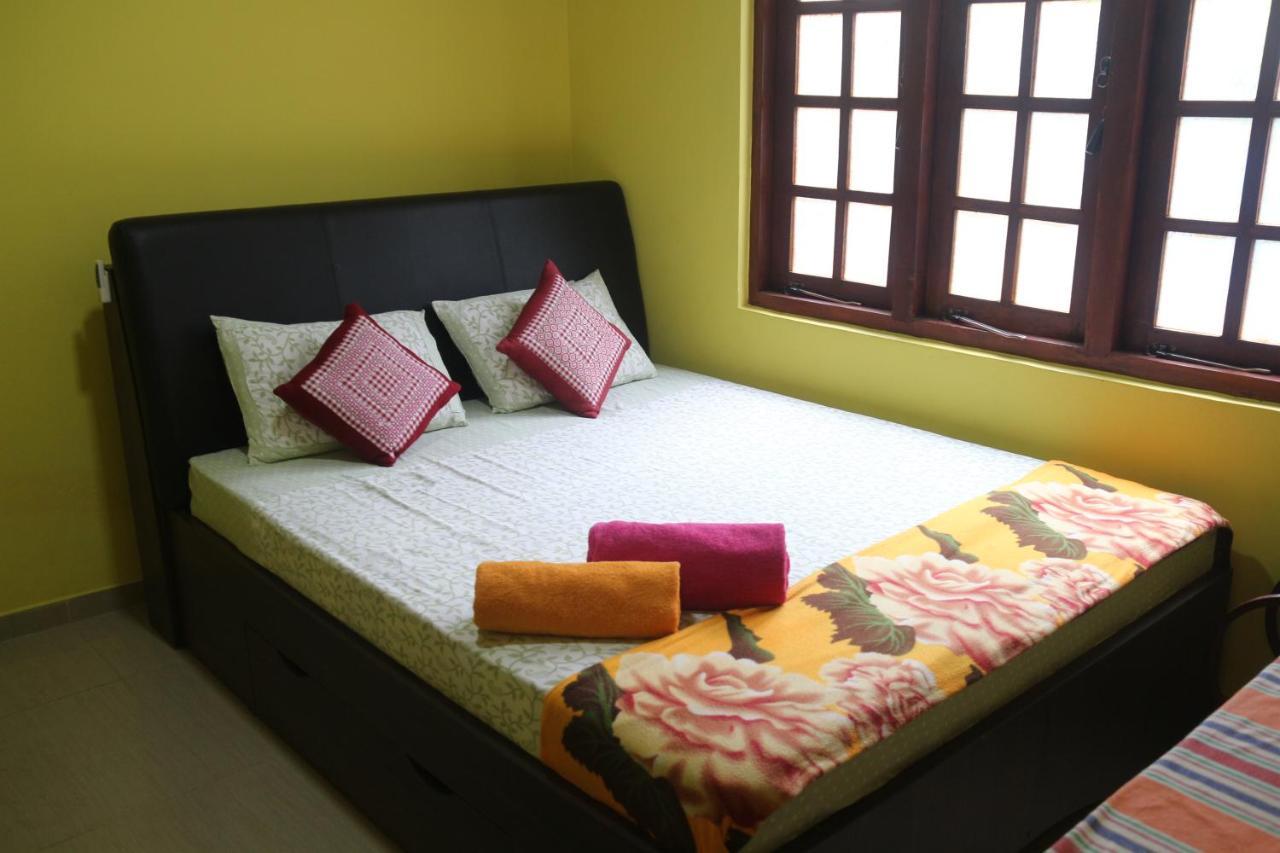 Apple Sara Home Stay แคนดี้ ภายนอก รูปภาพ