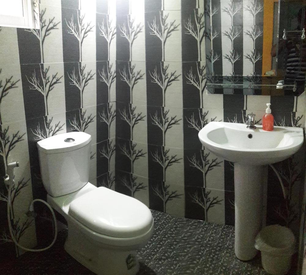 Apple Sara Home Stay แคนดี้ ภายนอก รูปภาพ